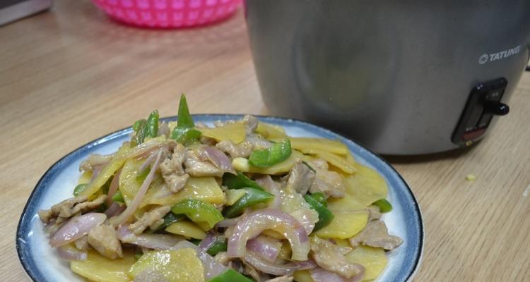 猪肉炒蛇瓜怎么做？步骤和技巧有哪些？