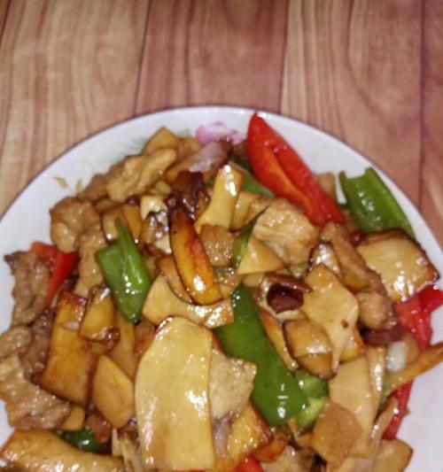 猪肉炒两菇怎么做？步骤和技巧有哪些？