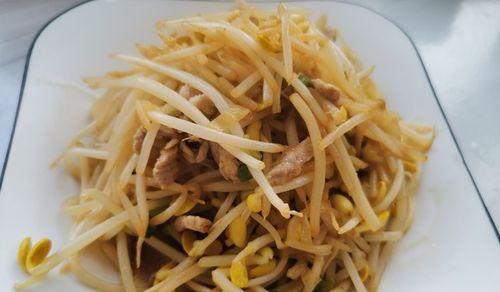 猪肉炒黄豆芽的做法是什么？如何炒出美味的猪肉黄豆芽？