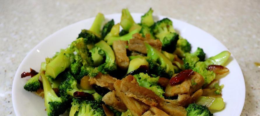 猪肉炒花菜胡萝卜怎么做？步骤和技巧有哪些？