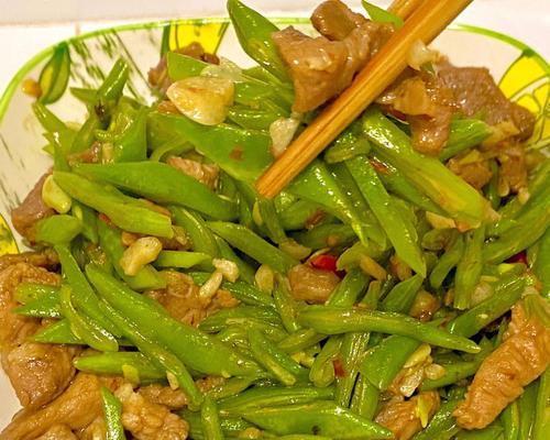 猪肉炒豆角的做法是什么？如何炒出美味的猪肉炒豆角？