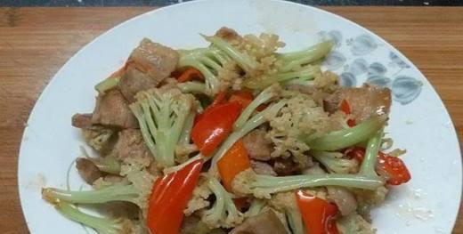 猪肉炒菜花怎么做？步骤和技巧有哪些？
