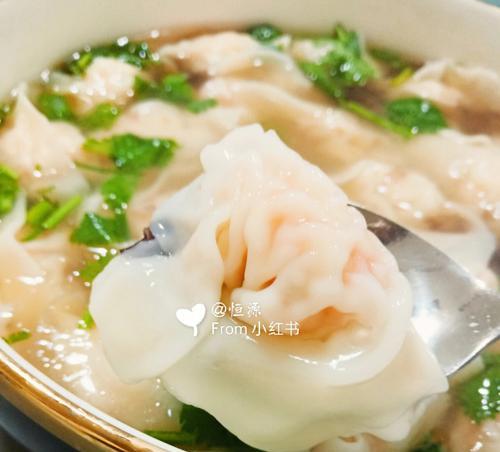 猪肉薄皮大馄饨怎么做？详细步骤和技巧是什么？