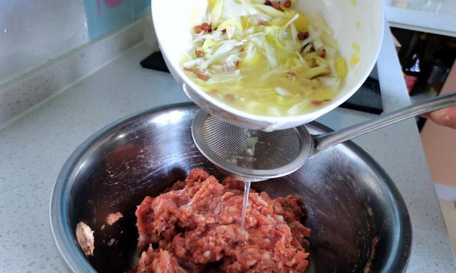 猪肉白菜包子怎么做？详细步骤和常见问题解答？