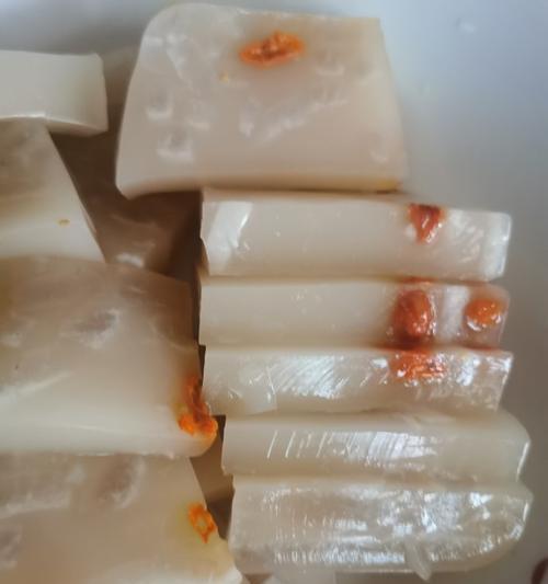 猪皮花生冻怎么做？步骤和技巧有哪些？