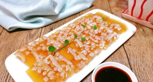 猪皮炖肉的做法是什么？如何炖出美味的猪皮肉？