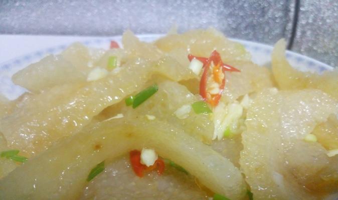 猪皮炖肉的做法是什么？如何炖出美味的猪皮肉？