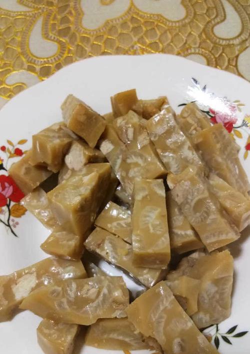 猪皮冻肉的做法是什么？如何制作美味的猪皮冻肉？