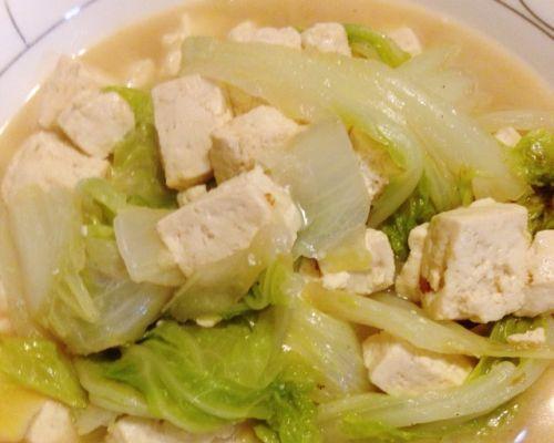 猪皮白菜炖豆腐怎么做？步骤和技巧有哪些？