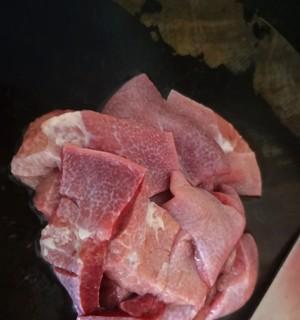 猪袍汤的做法是什么？如何在家轻松制作？