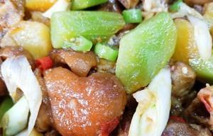 猪脚焖土豆的做法是什么？步骤详解及常见问题解答？