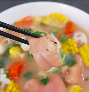 猪脚莲藕汤怎么做？有哪些步骤和技巧？