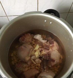 猪脚黄豆汤怎么做？有哪些步骤和技巧？