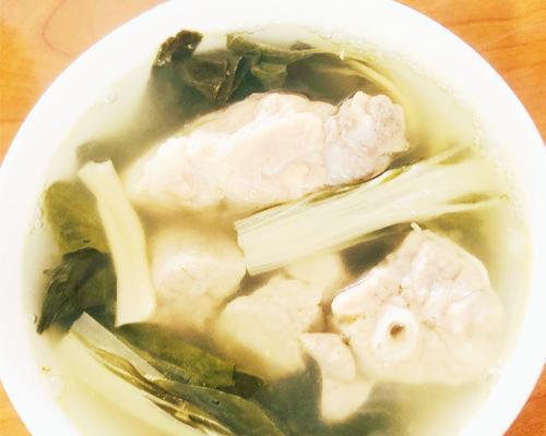 猪骨菜干汤怎么做？有哪些步骤和技巧？