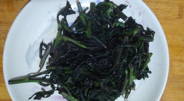 猪肝血皮菜的做法是什么？如何在家轻松制作？