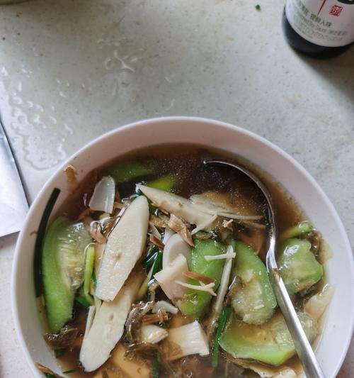 猪肝丝瓜汤的做法是什么？如何做出美味的猪肝丝瓜汤？