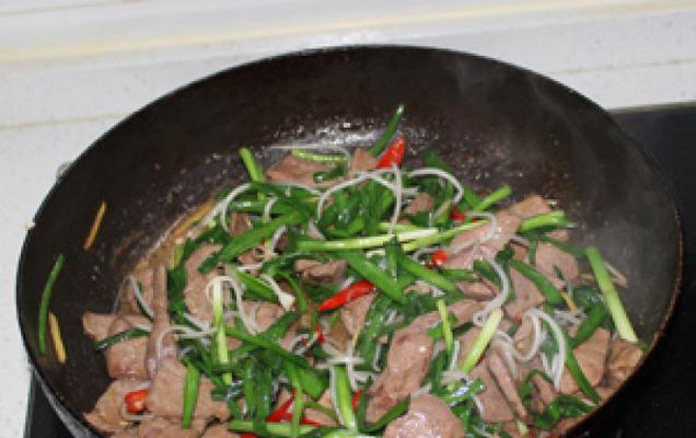 猪肝炒韭菜怎么做？步骤和技巧有哪些？