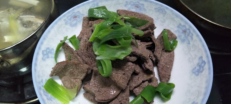 猪肝炒菠菜怎么做才好吃？步骤和技巧是什么？