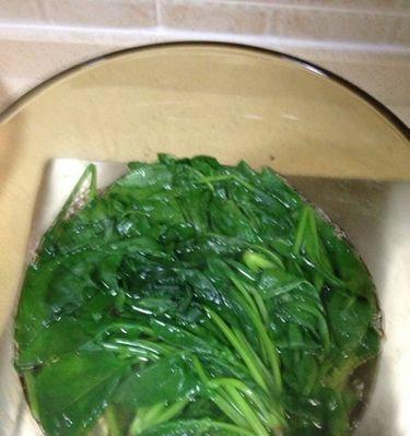 猪肝菠菜汤怎么做？有哪些营养和健康益处？