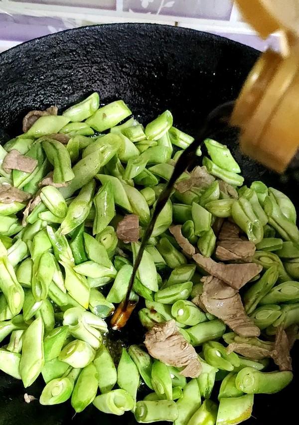猪耳朵豆角丝炒肉怎么做？步骤和技巧有哪些？