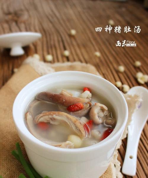 猪肚肉皮汤的做法是什么？如何在家轻松制作？