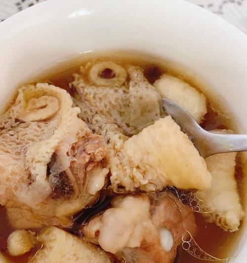 猪肚排骨汤的做法是什么？如何做出美味的猪肚排骨汤？