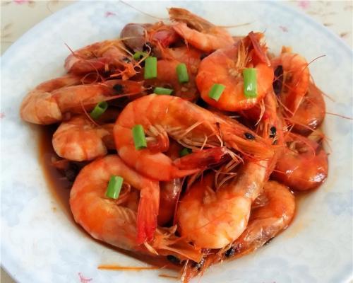 舟山家常红烧虾怎么做？有哪些步骤和技巧？