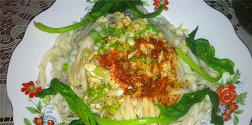 重庆味道版油泼面怎么做？步骤详解和常见问题解答？