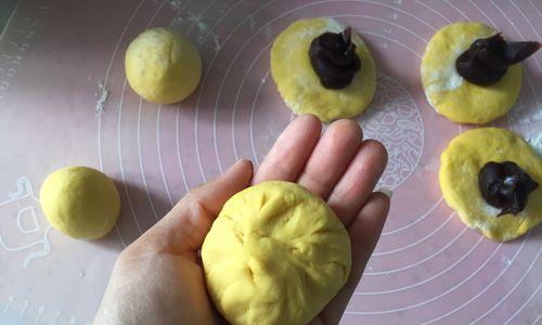 中种南瓜豆沙包怎么做？步骤和技巧有哪些？