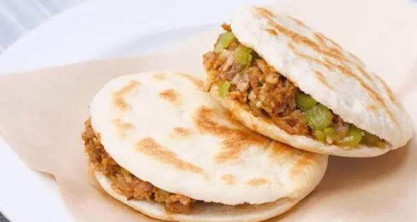 中式汉堡饼夹菜怎么做？有哪些步骤和技巧？