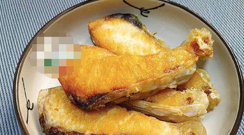怎样煎鱼不粘锅？掌握这些技巧轻松搞定！