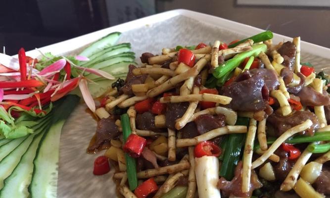 折耳根炒肉怎么做？步骤详解及常见问题解答？