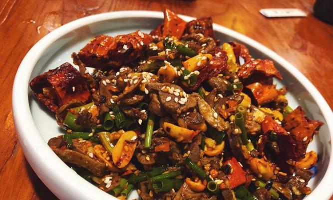 折耳根拌鸡胗怎么做？步骤和技巧有哪些？