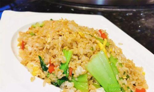 照烧鱿鱼咖哩炒饭怎么做？步骤和技巧有哪些？