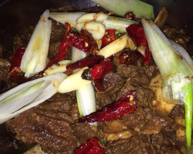 照烧牛排骨怎么做？步骤和技巧有哪些？