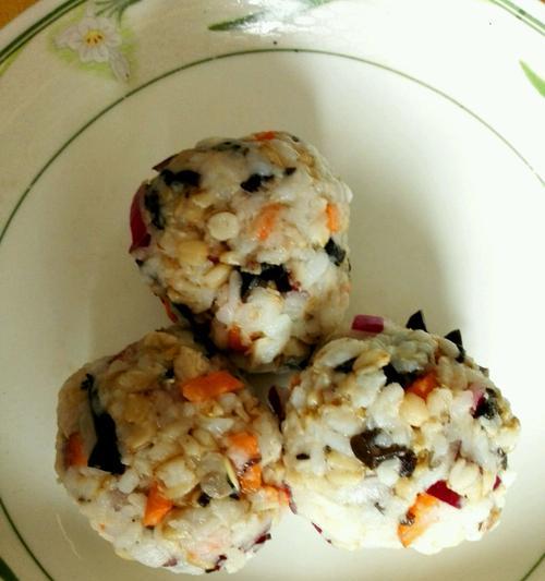 照烧鸡翅根大口饭团怎么做？步骤和材料有哪些？