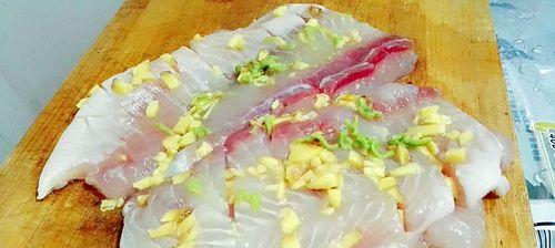 招牌芥末肉丝银芽怎么做？步骤和技巧是什么？