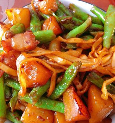 长豆角土豆焖玉米饭的做法是什么？步骤详细吗？