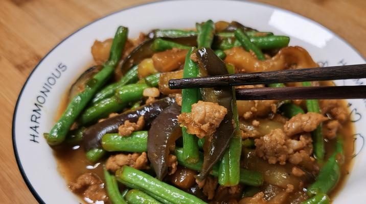 长豆角山药炖猪肉怎么做？步骤和技巧有哪些？