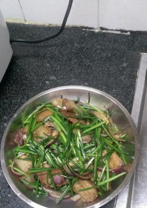 章鱼花炒韭菜怎么做？步骤和技巧是什么？