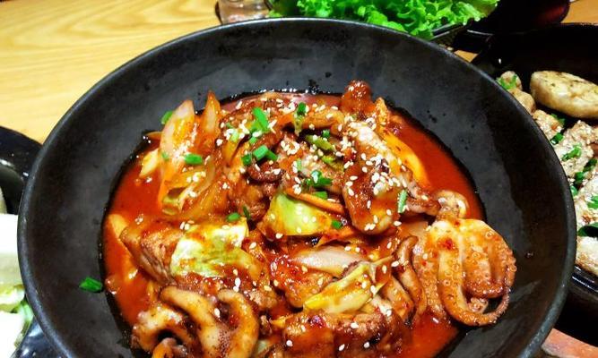 章鱼煲五花肉怎么做？步骤和技巧有哪些？