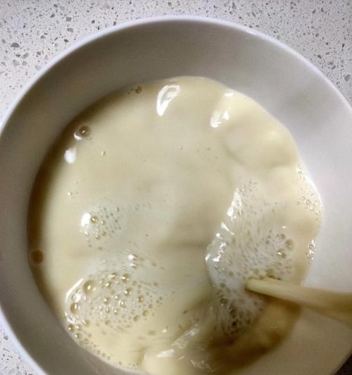 榨汁机自制豆浆的做法是什么？如何确保口感和营养？