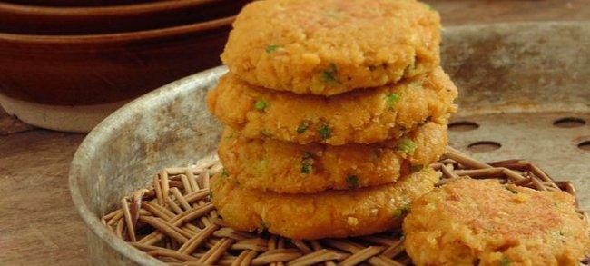 榨豆浆煎豆渣饼的做法是什么？如何做出美味的豆渣饼？