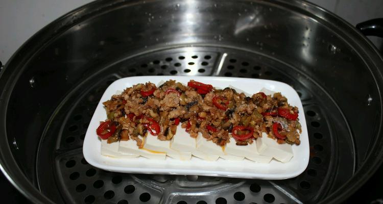 榨菜蒸豆腐怎么做？步骤和技巧有哪些？