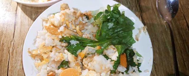 榨菜鱼丸炒饭怎么做？有哪些步骤和技巧？