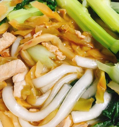 榨菜肉丝米粉汤怎么做？步骤和技巧有哪些？