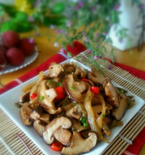 榨菜肉丝焖米怎么做？步骤和技巧有哪些？