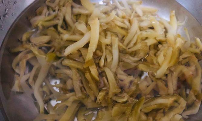 榨菜肉丝的做法是什么？如何快速学会制作？