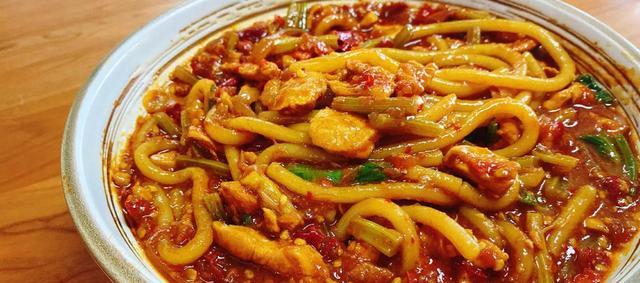 榨菜肉丝炒米粉怎么做？详细步骤和技巧是什么？
