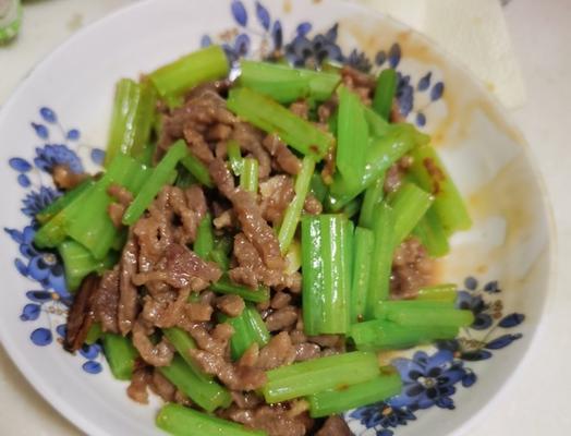 榨菜牛肉丝的做法是什么？如何快速制作美味的榨菜牛肉丝？